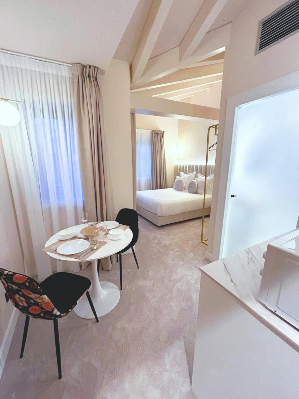 Lemon Suites Santander Eksteriør bilde